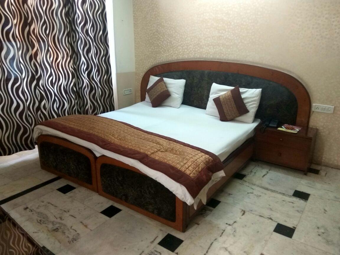 A New Delhi Hotel Orchid Garden Bagian luar foto